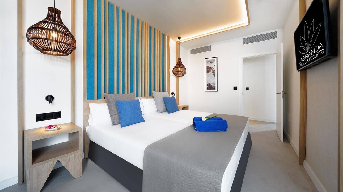 Adults Only Deluxe Room 